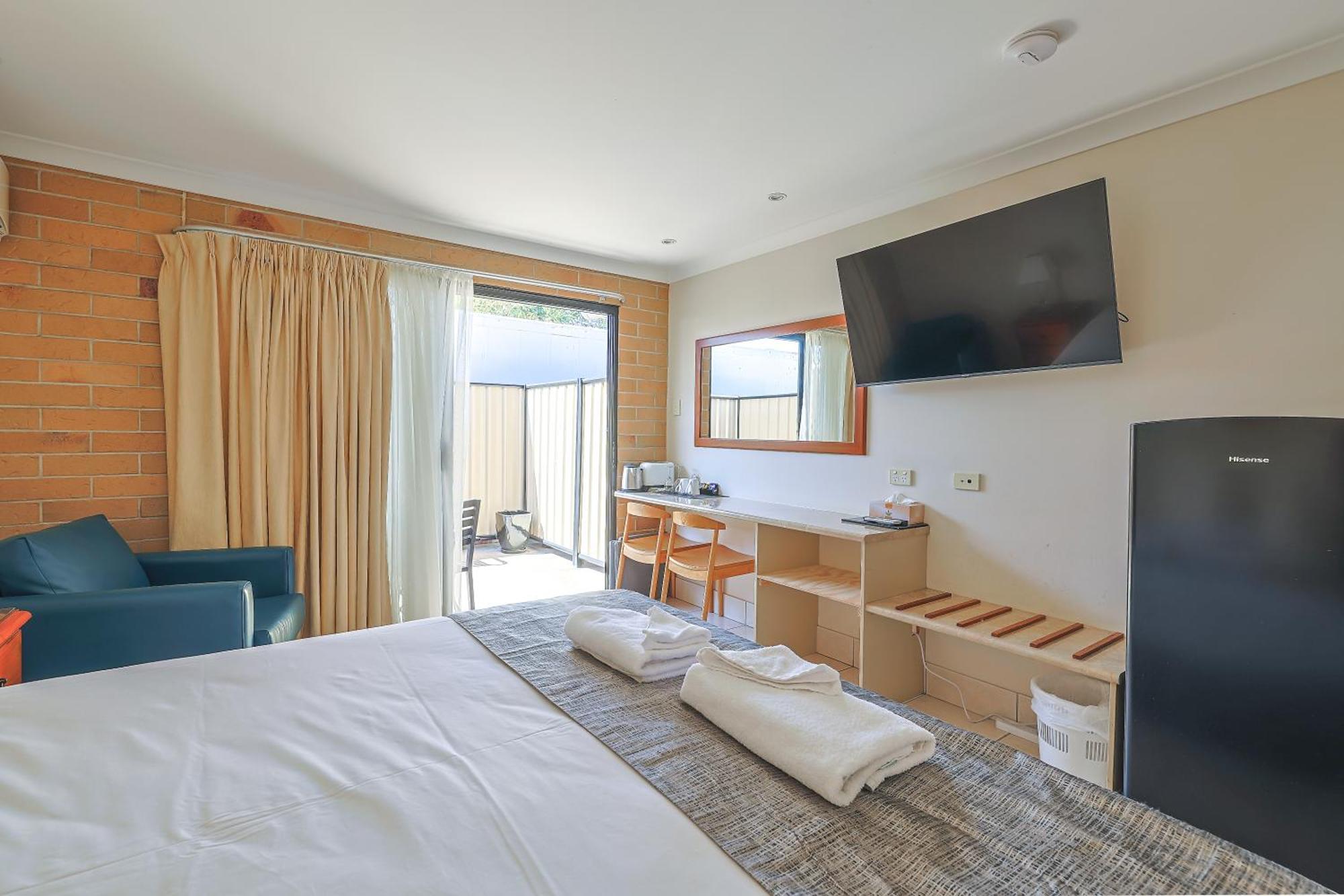 Emerald Central Palms Motel Екстер'єр фото