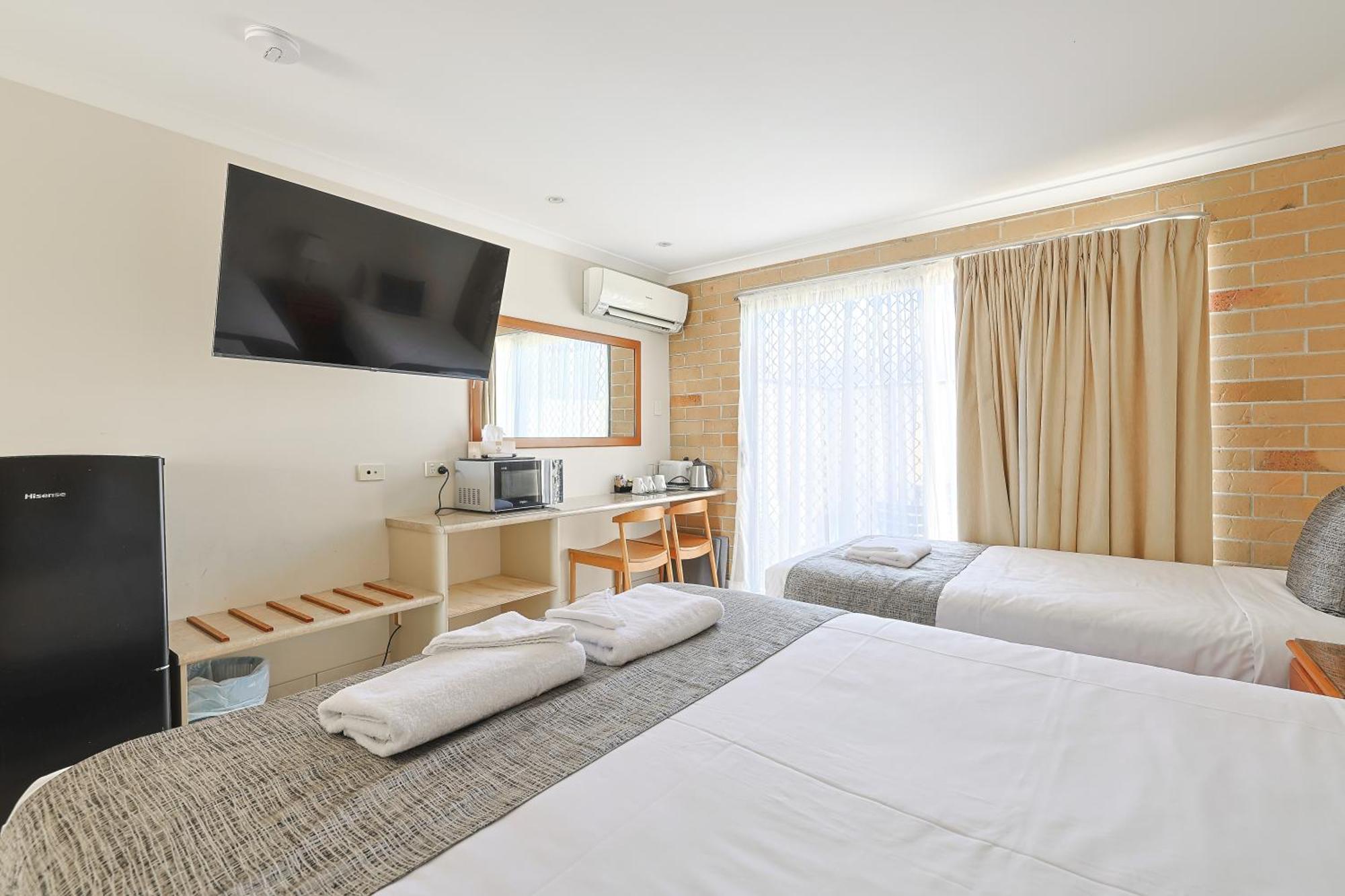 Emerald Central Palms Motel Екстер'єр фото