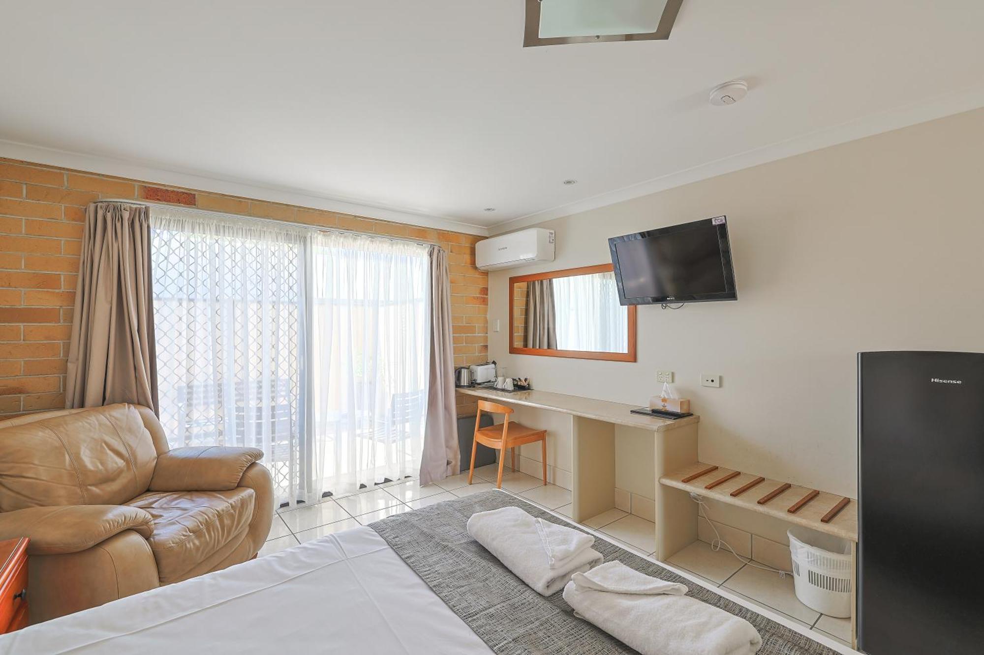 Emerald Central Palms Motel Екстер'єр фото