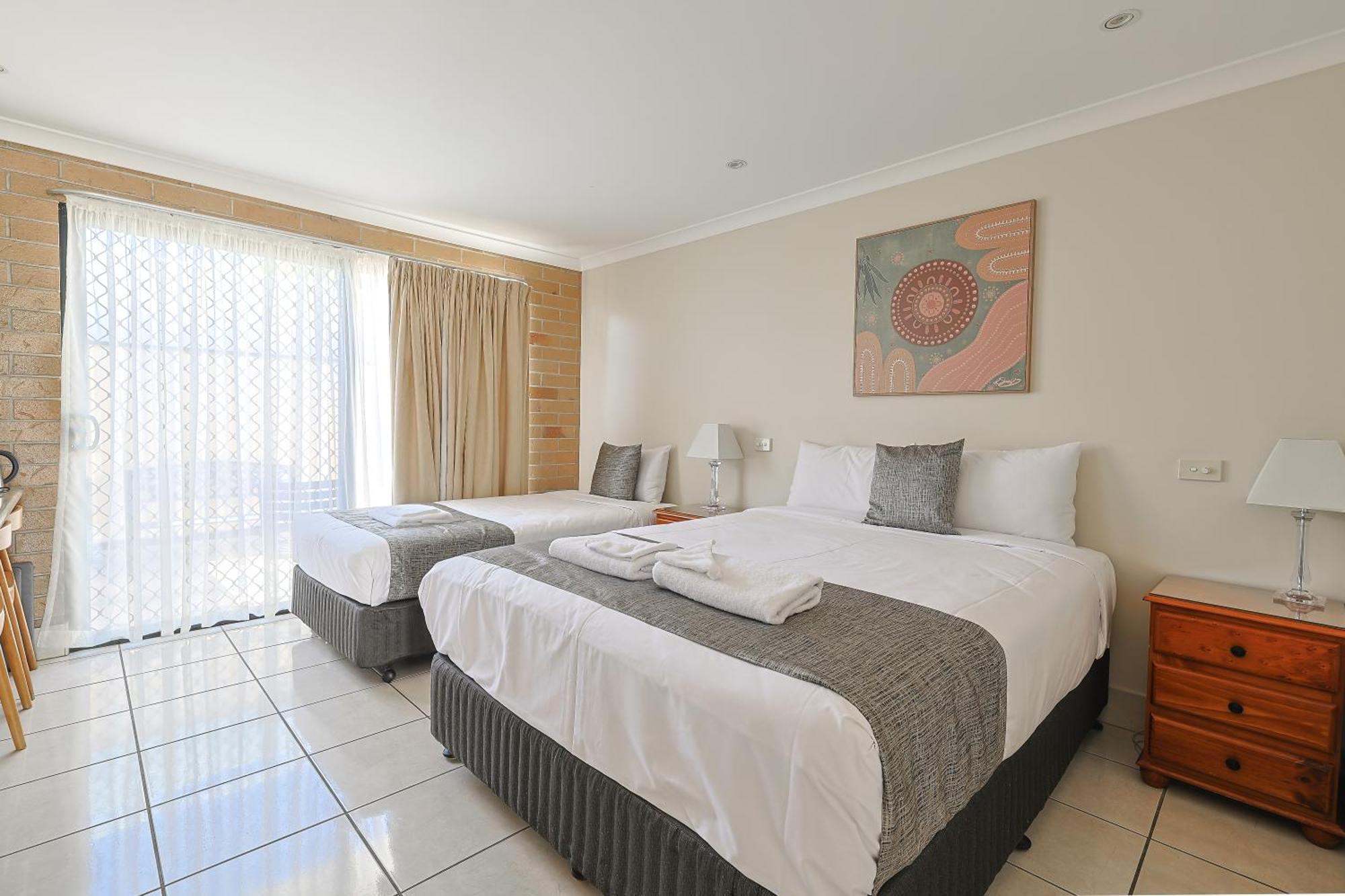 Emerald Central Palms Motel Екстер'єр фото