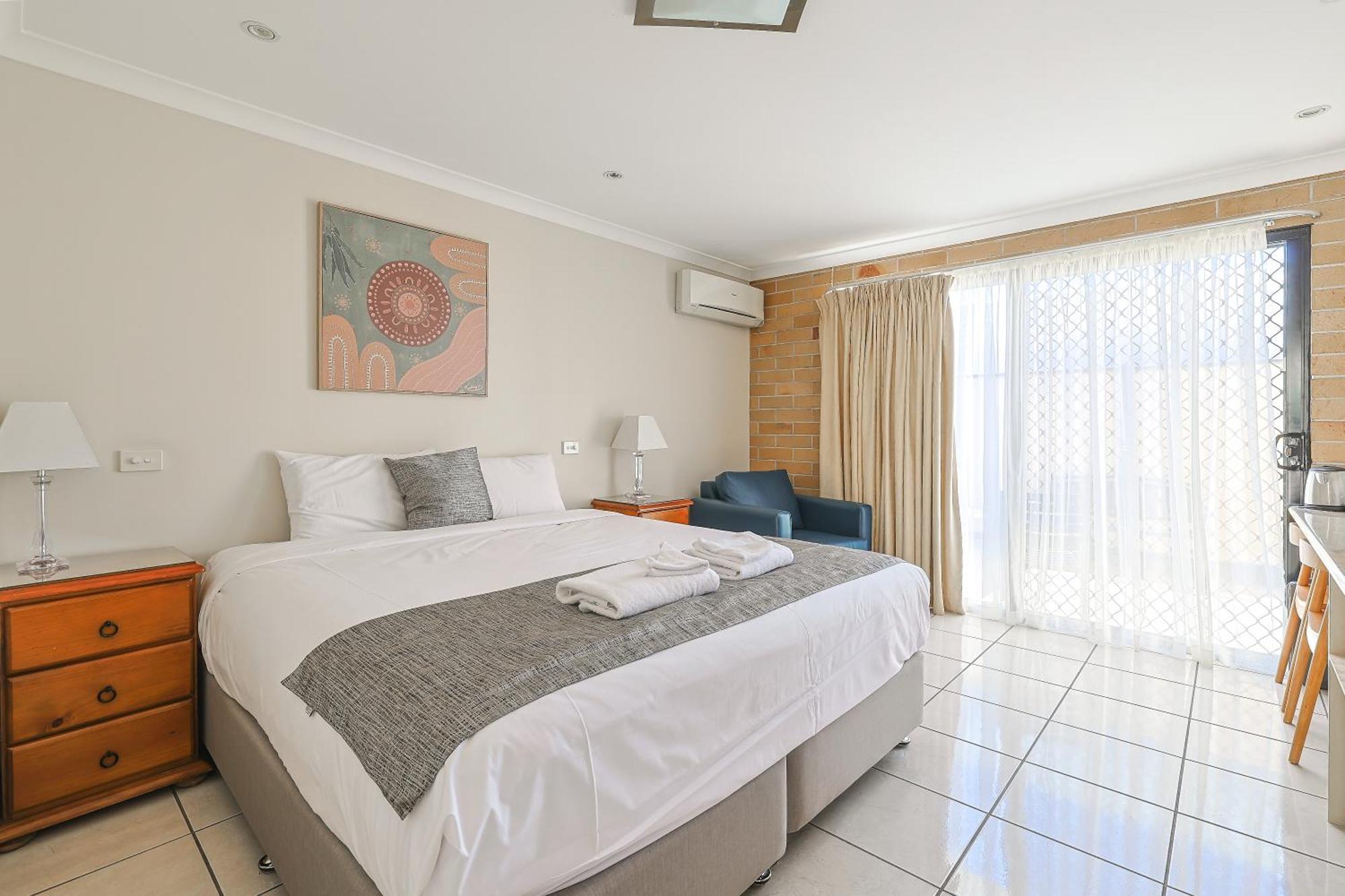 Emerald Central Palms Motel Екстер'єр фото