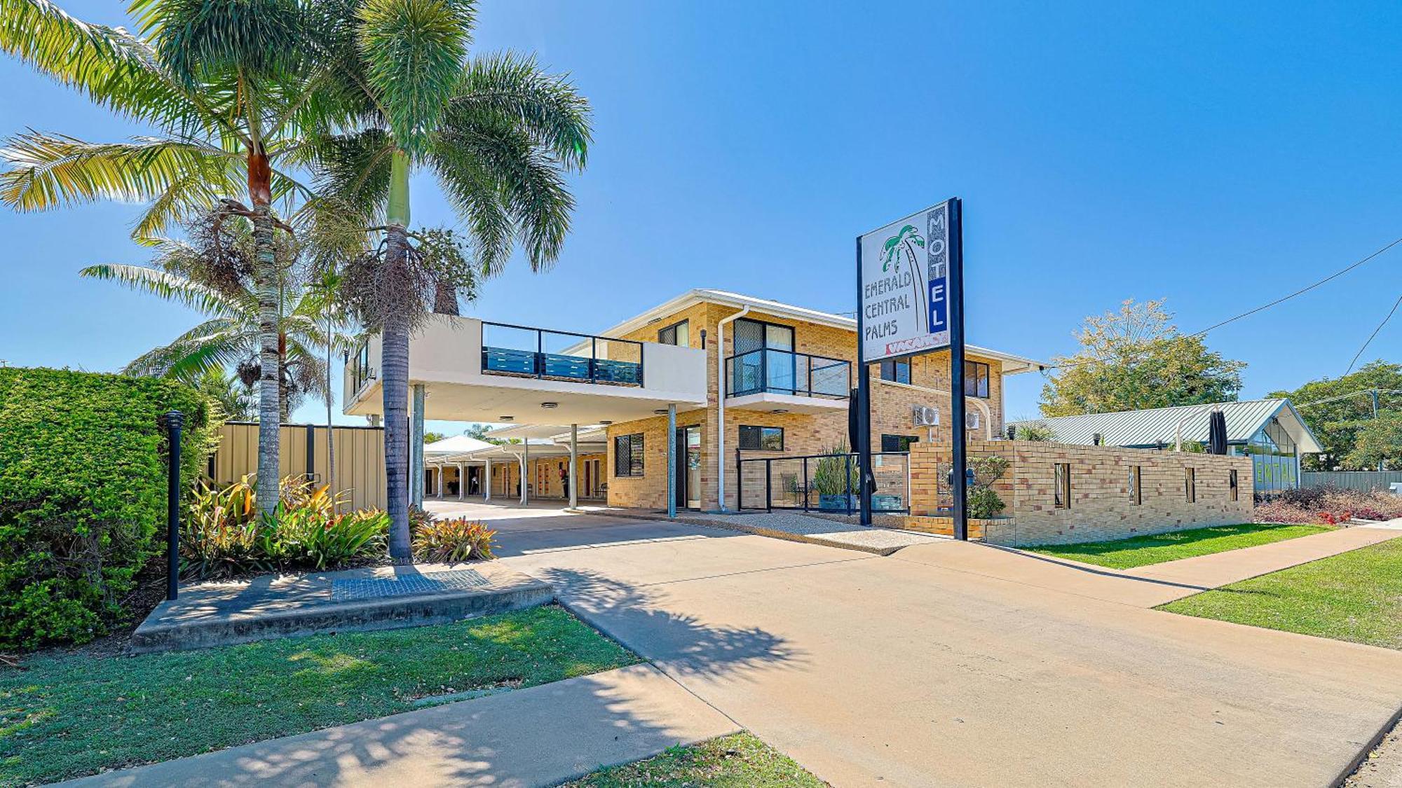 Emerald Central Palms Motel Екстер'єр фото