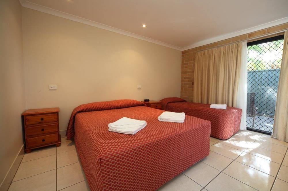 Emerald Central Palms Motel Екстер'єр фото